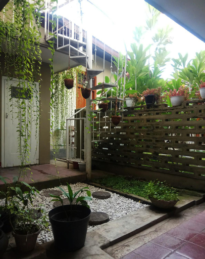 Others 3, Doeloerkoe Homestay, Solo