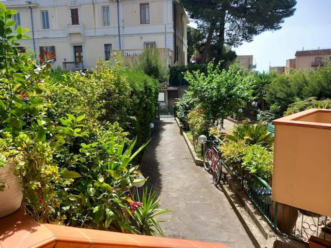 Others 2, Piumahouse B&B, Catanzaro