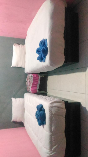 Bedroom 2, Hotel Edelweis 2 Bajawa, Ngada