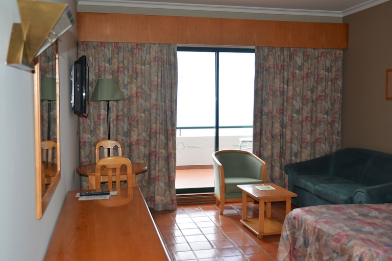 Bedroom 3, Hotel Jardim Atlantico, Calheta