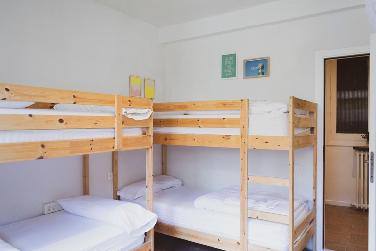 Bedroom 4, A Room In The City, Guipúzcoa
