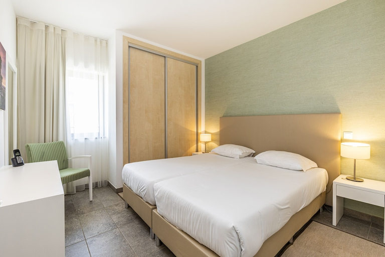 Bedroom 3, Algarve Race Apartments, Portimão