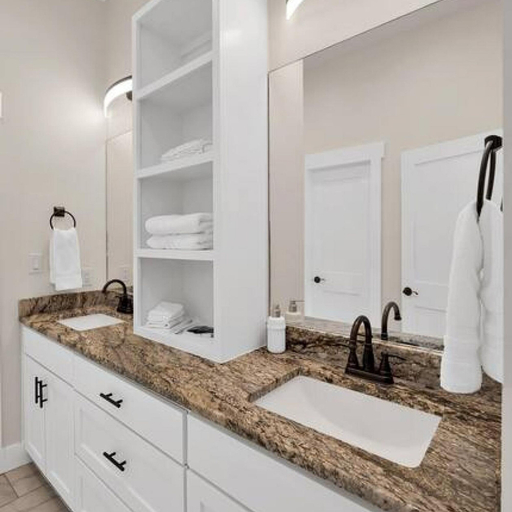 Room 4, New Luxury Texas Farmhouse, McLennan