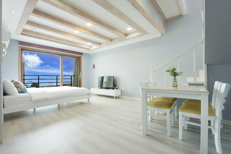 Airport 8Km, Ocean view 203 (Purple Love Room), Jeju