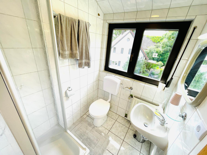 Bathroom 5, Pension Spatzennest, Heilbronn