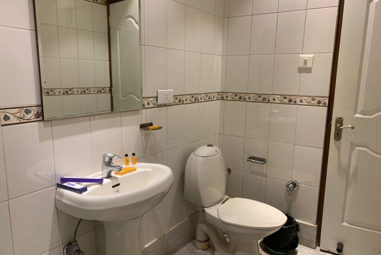 Bathroom, Hotel Thakur Mahal Supaul, Supaul