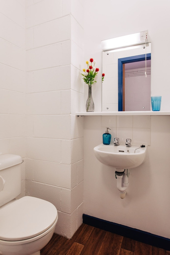 Bathroom 3, DCU Rooms at All Hallows College - Hostel, Dublin