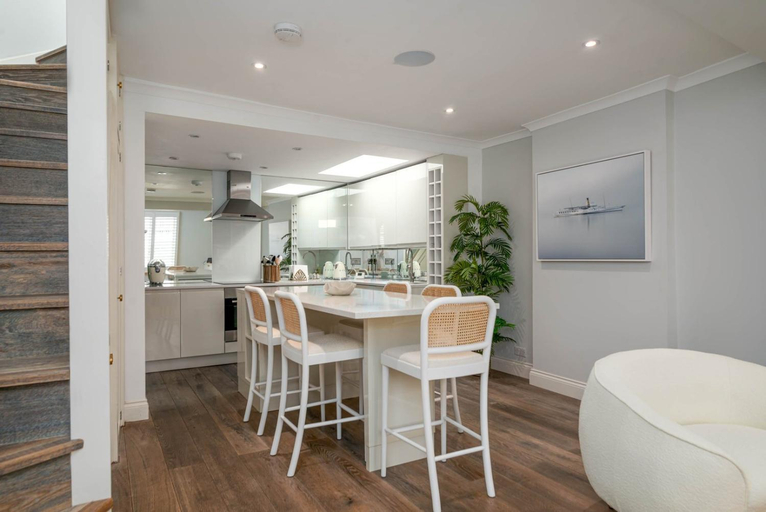 Others 4, GuestReady - Modern Apt in Chelsea with a Terrace, London