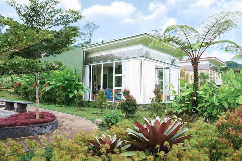 Modern 3 Bedroom Villa in a Private Complex, Bogor