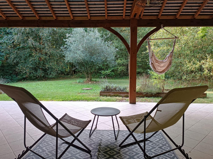 Others 5, Chambre calme sur terrasse - proche Canal Nantes a Brest, Loire-Atlantique