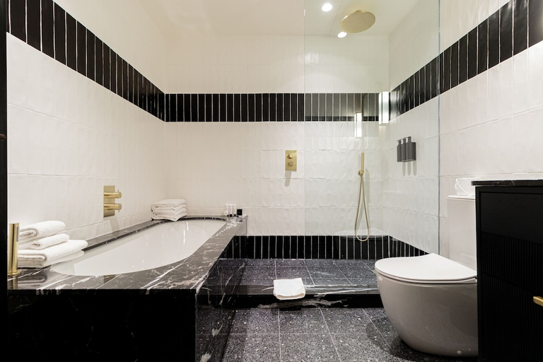 Bathroom 3, The Clarence, Dublin