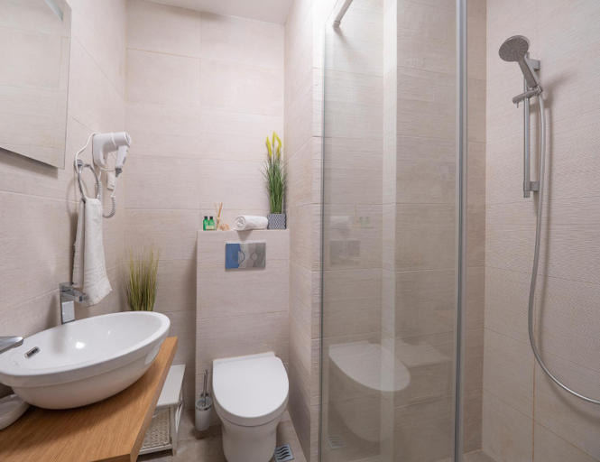 Bathroom 2, Apartments Garden Azure Budva