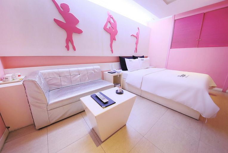 Bedroom 4, Suwon Ingye-dong Boutique Elga, Suwon