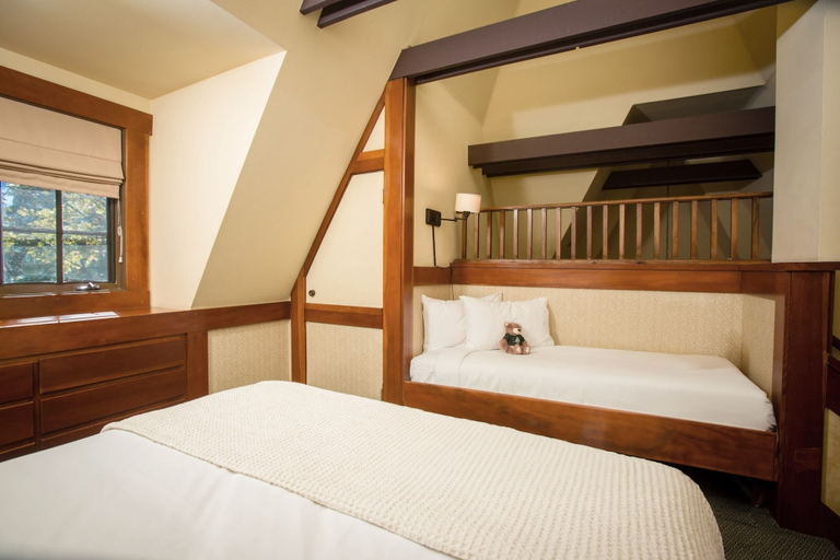Bedroom 4, UCLA Lake Arrowhead Lodge, San Bernardino