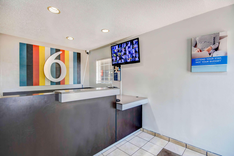 Public Area 2, Studio 6 Ocean Springs, Jackson