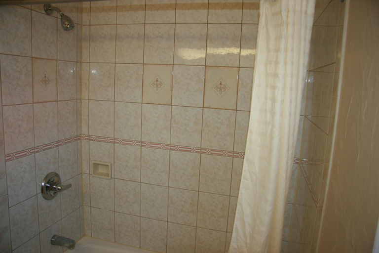 Bathroom 14