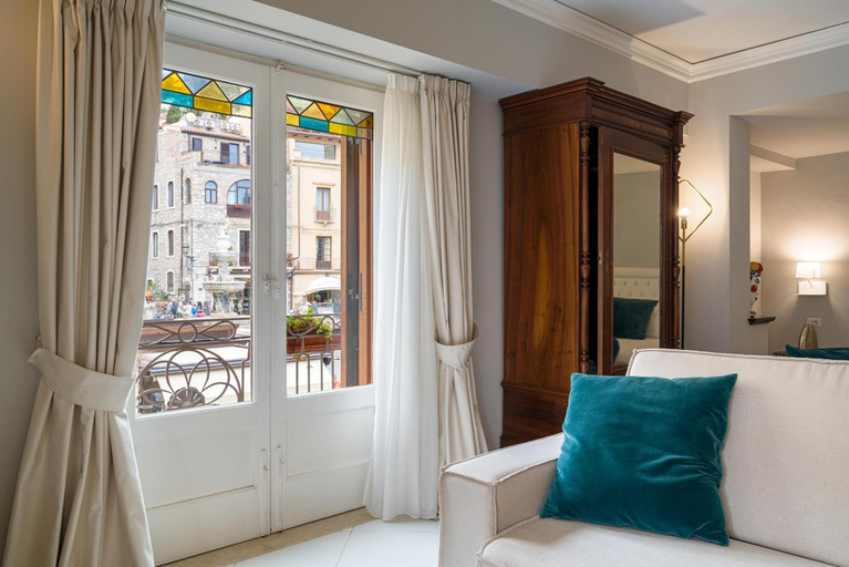 Others 3, Al Duomo Rooms & Flats, Messina