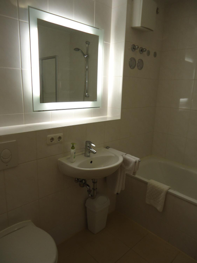 Bathroom 3, BTT Serviced Apartments, Regensburg