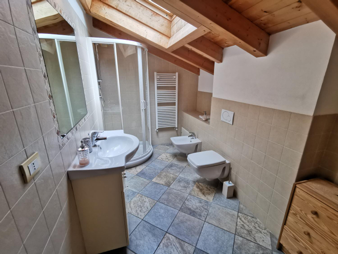 Bathroom 6