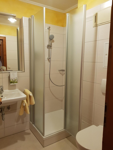 Bathroom, Sammareier Gutshof, Rottal-Inn