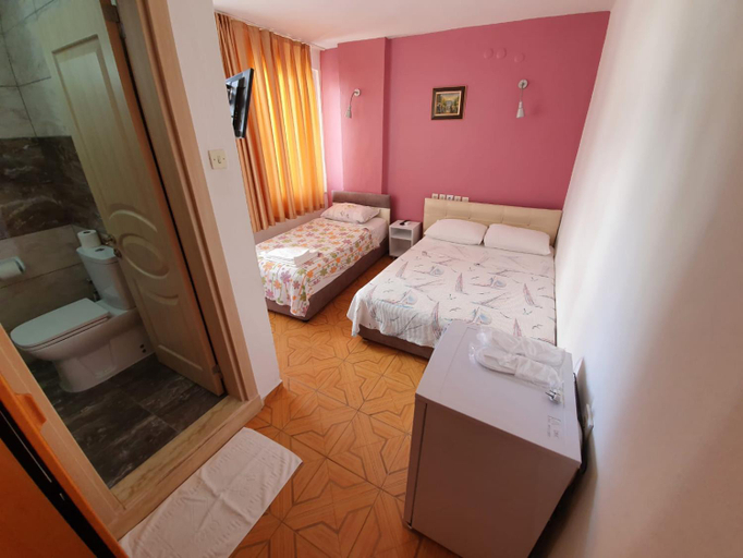 Bedroom 3, özge pansiyon - Hostel, Didim