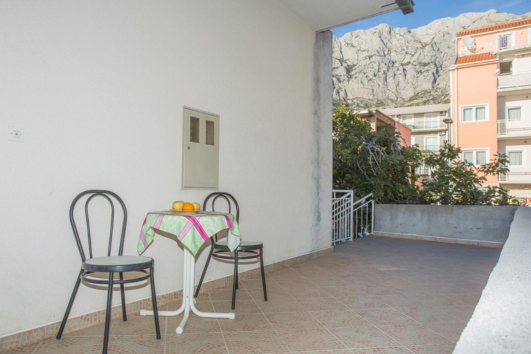 Others 2, Apartments Nuic 748, Makarska
