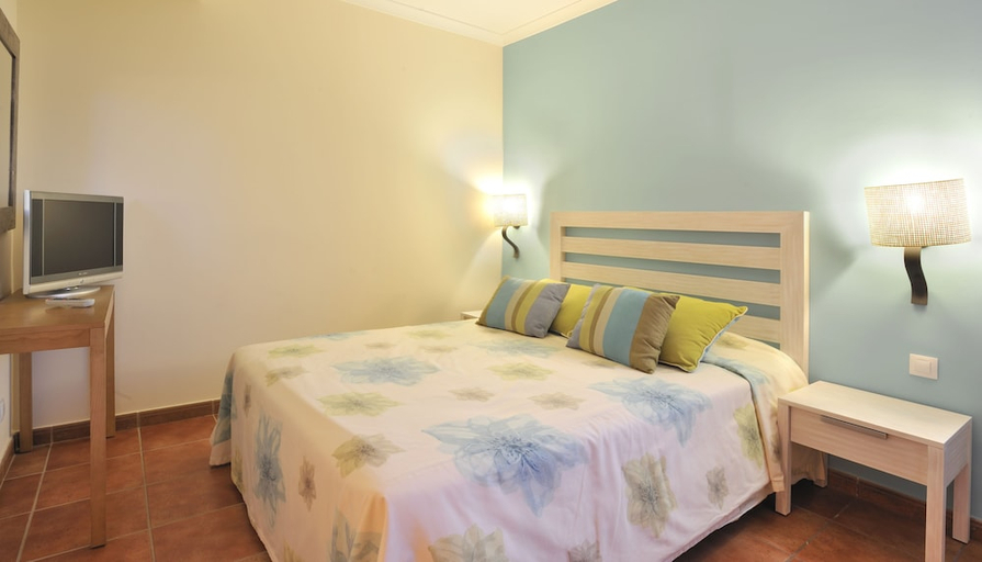 Bedroom 3, Pestana Viking Beach and Golf Resort, Lagoa