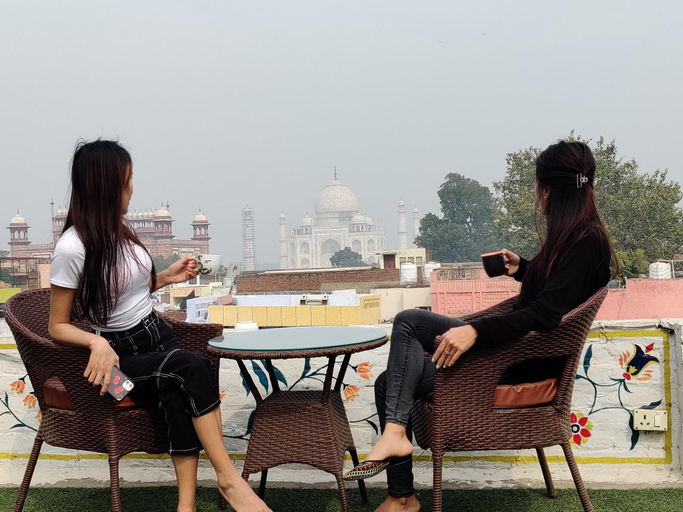 Others 5, joey's Hostel, Agra