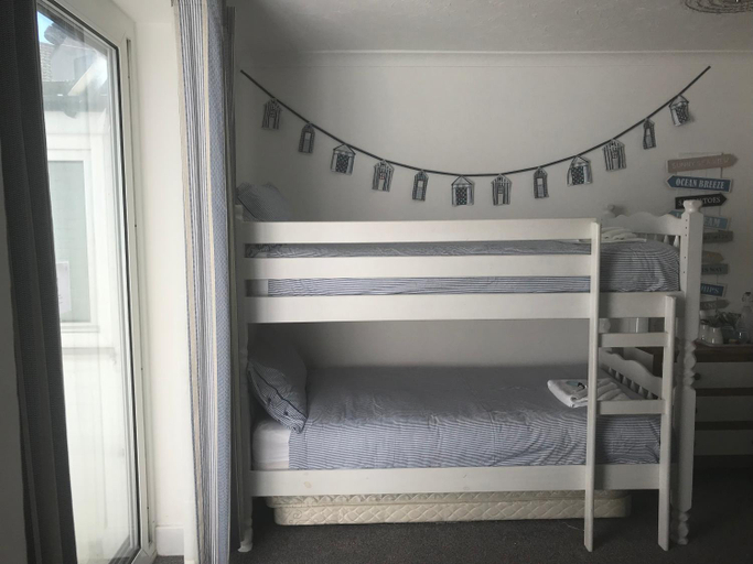 Bedroom 2, Timrick Lodge, Dorset