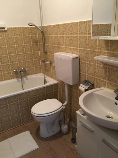 Others 3, A&H Apartment, Oberhausen
