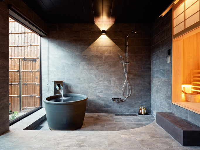 Open air bath