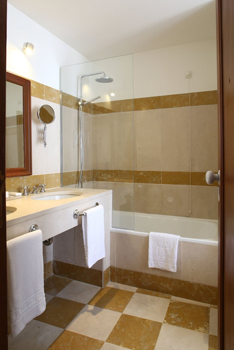 Bathroom 4, Hotel Quinta Das Lagrimas - Small Luxury Hotels, Coimbra
