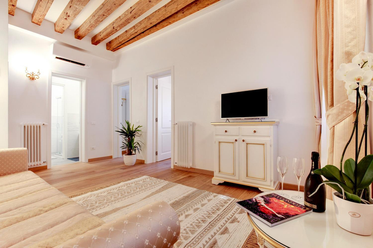 4, Nikki House, Venezia