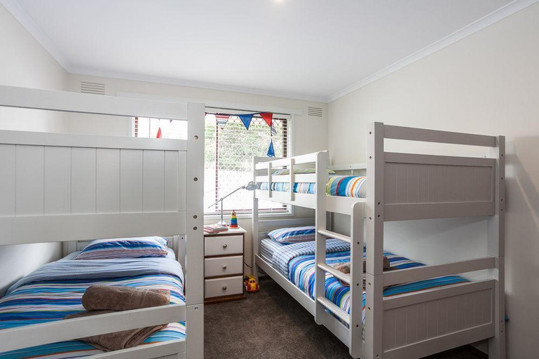 Bedroom 2, Beachfront Cottages Torquay, Surf Coast - East