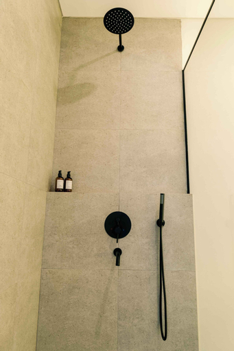 Bathroom 23