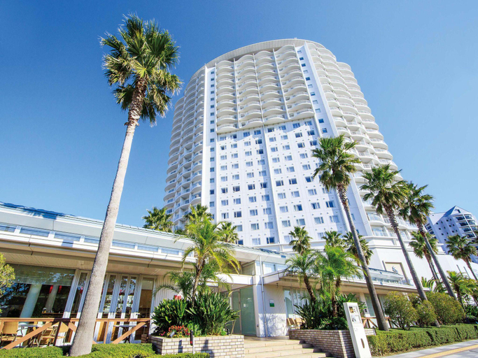 Exterior 4