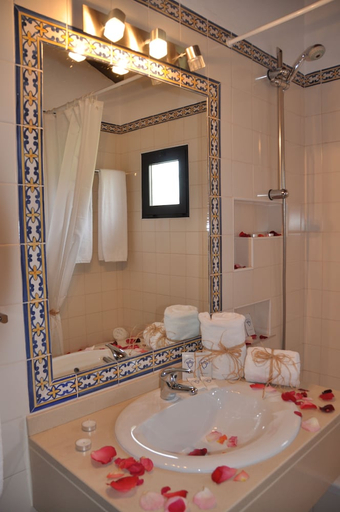 Bathroom 3, Pedras Del Rei, Alcoutim