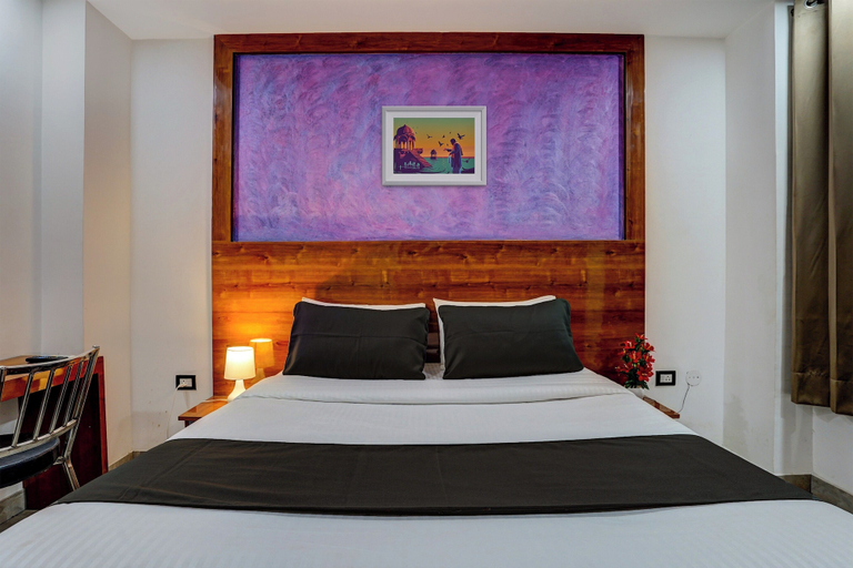 Bedroom 2, Hotel Beaumont Inn, Delhi