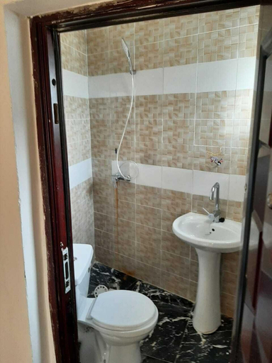 Bathroom 4, Chez Medzo, Rufisque