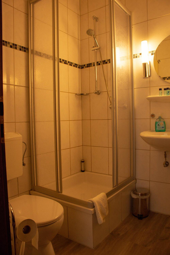 Bathroom 3, Hotel Restaurant Rothkopf, Euskirchen