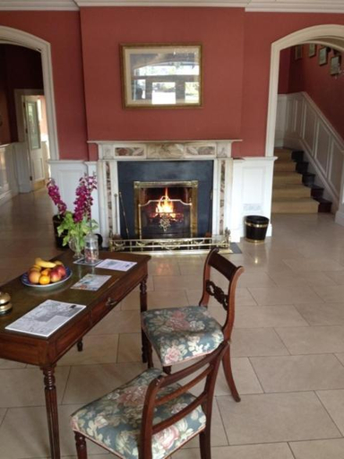 Public Area 3, Emlagh House