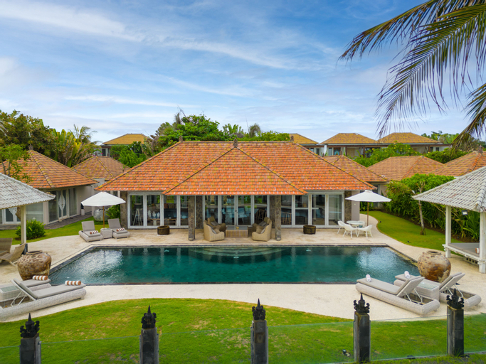 Swimming Pool 2