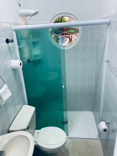 Bathroom 4, Pousada Praia do Tombo, Guarujá