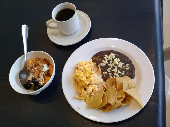 Food & Drinks 4, Hotel Tampico Express, Tampico