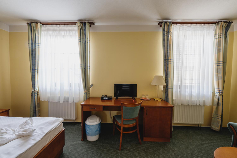 Bedroom 2, Hotel Taverna, Jeseník
