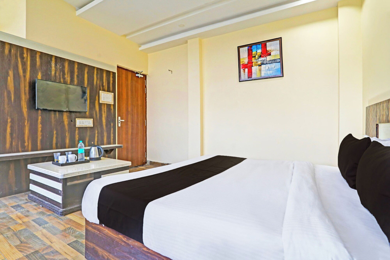 Bedroom 3, Goroomgo S S Inn Ashiyana Lucknow, Lucknow