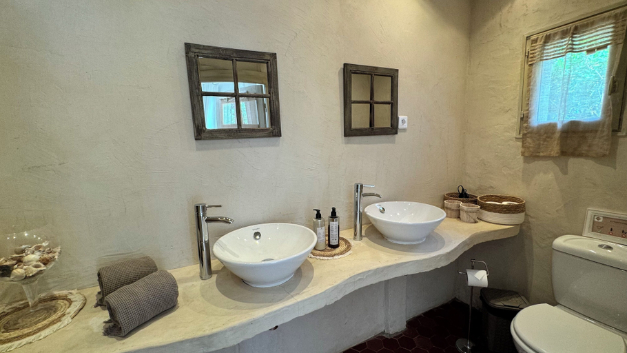 Bathroom 5, B&B Maison Gigi, Var