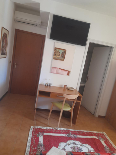 Others 5, B&B La Torre di Porta Maggiore, Ascoli Piceno