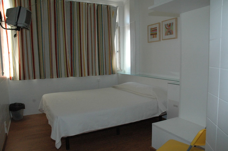 Bedroom 2, RESIDENCIAL JARDIM DA AMADORA, Amadora