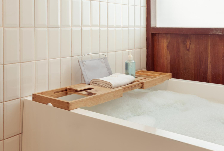 Bathroom 7